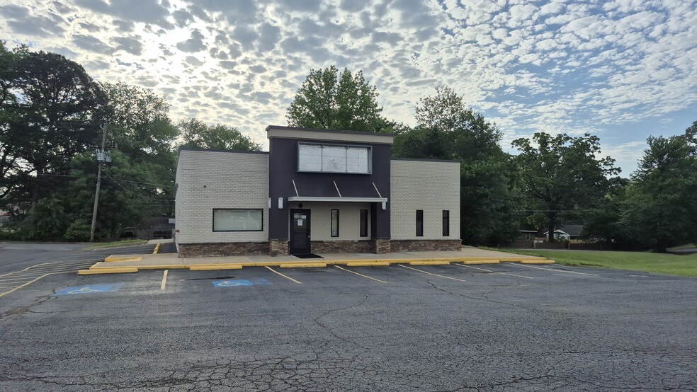 201 Airport Rd, Hot Springs, AR à vendre - Photo principale - Image 1 de 6