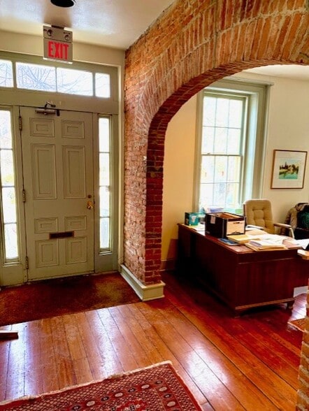 218 W Front St, Media, PA for sale - Interior Photo - Image 2 of 5