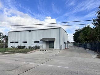Plus de détails pour 4430 Pinemont Dr, Houston, TX - Industriel à louer