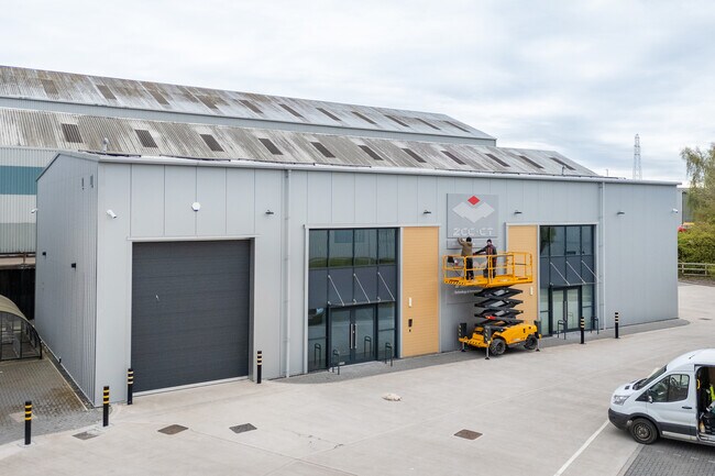 Plus de détails pour Peartree Ln, Dudley - Industriel à louer