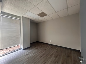 1785 E Park Place Blvd, Stone Mountain, GA for lease Interior Photo- Image 2 of 5