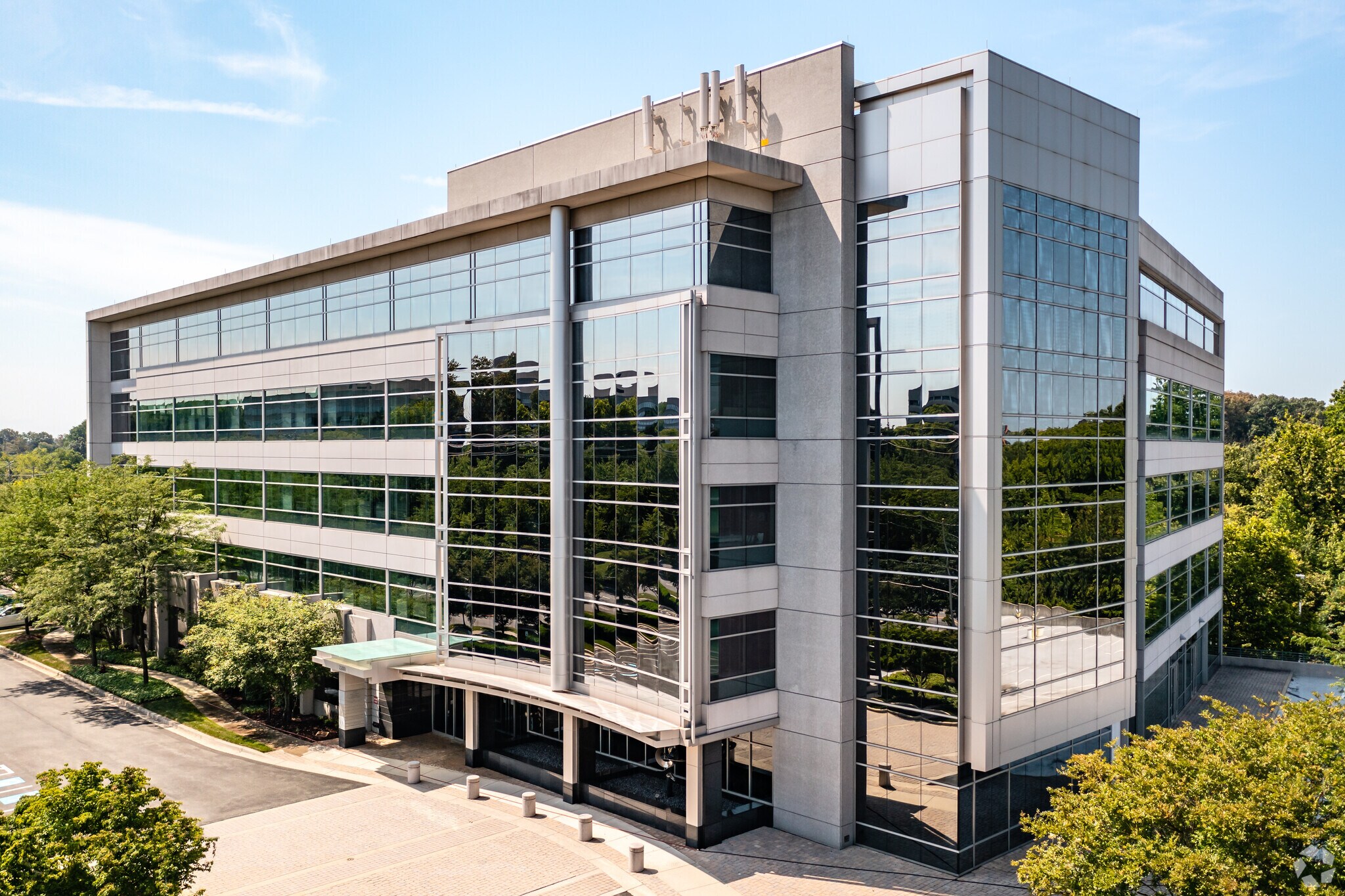 2200 Research Blvd, Rockville, MD à louer Photo du bâtiment- Image 1 de 7