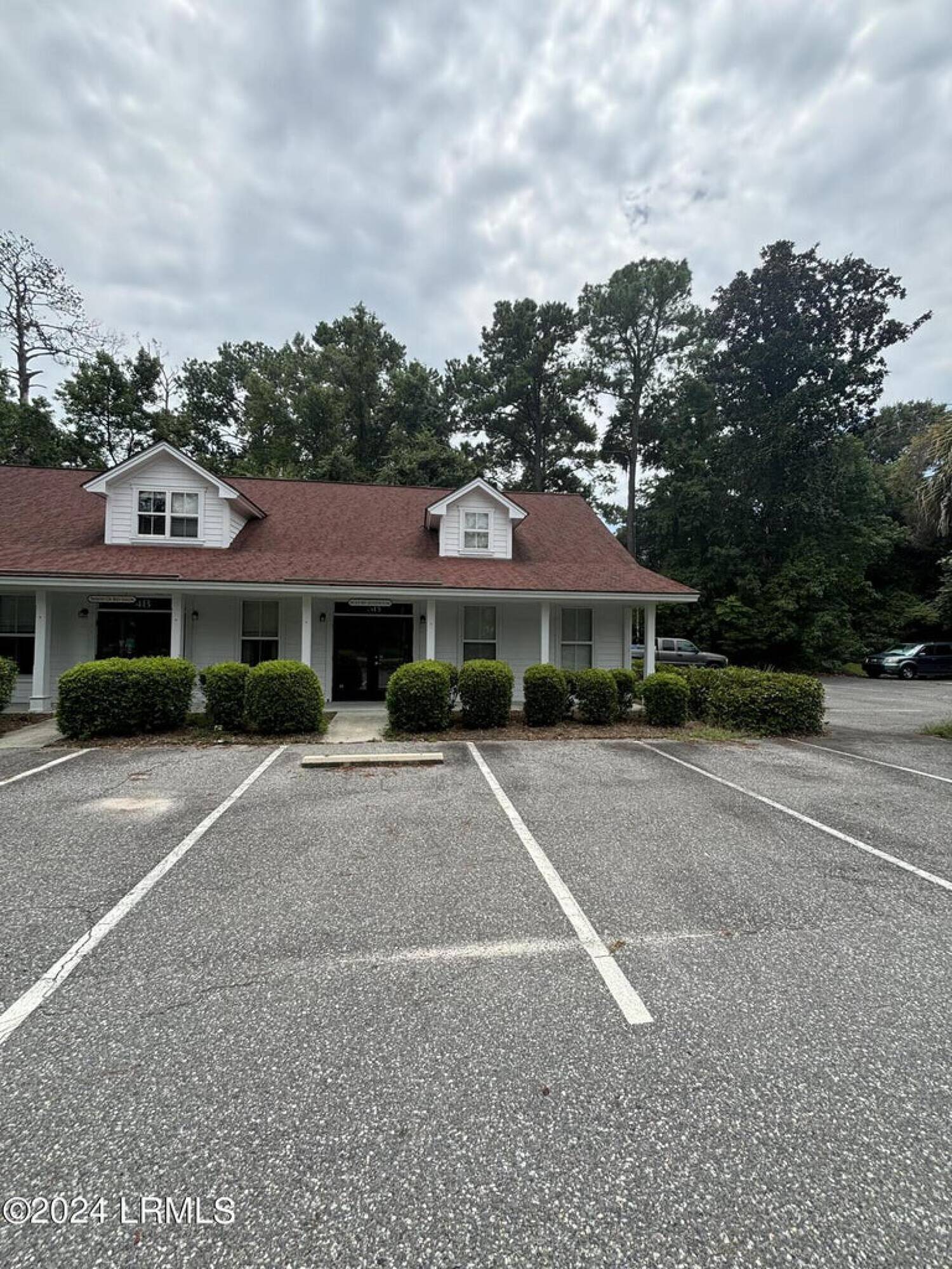 12 Fairfield Rd, Beaufort, SC for lease Building Photo- Image 1 of 6