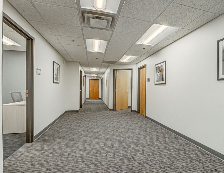 35 E 7th St, Cincinnati, OH for lease - Interior Photo - Image 1 of 4