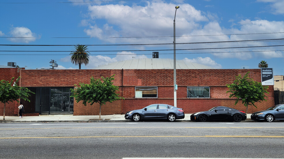 5645 W Adams Blvd, Los Angeles, CA for lease - Building Photo - Image 1 of 13