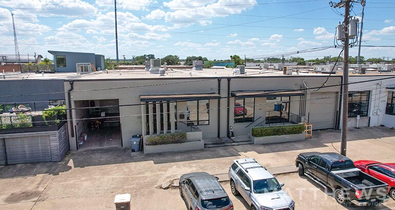 2331-2333 Farrington St, Dallas, TX for lease - Building Photo - Image 2 of 3