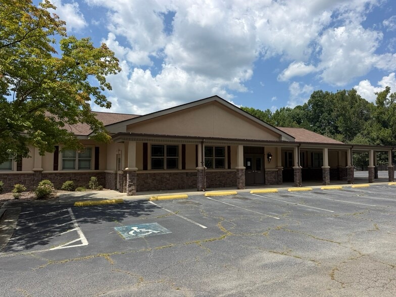 2201 Veterans Blvd, Dublin, GA for sale - Building Photo - Image 1 of 11