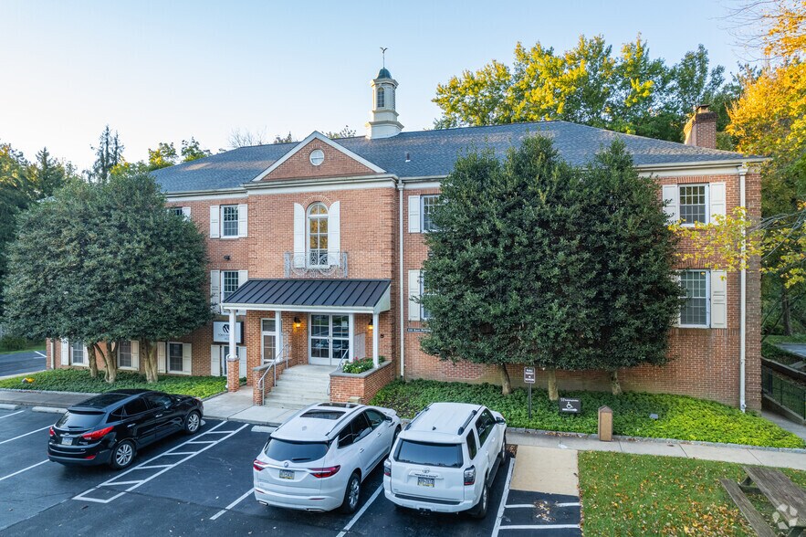 610 E Baltimore Pike, Media, PA for lease - Building Photo - Image 2 of 4