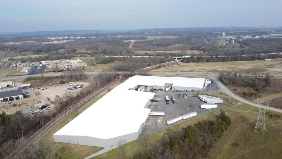 801 N James Campbell Blvd, Columbia, TN à vendre - Photo du bâtiment - Image 3 de 6