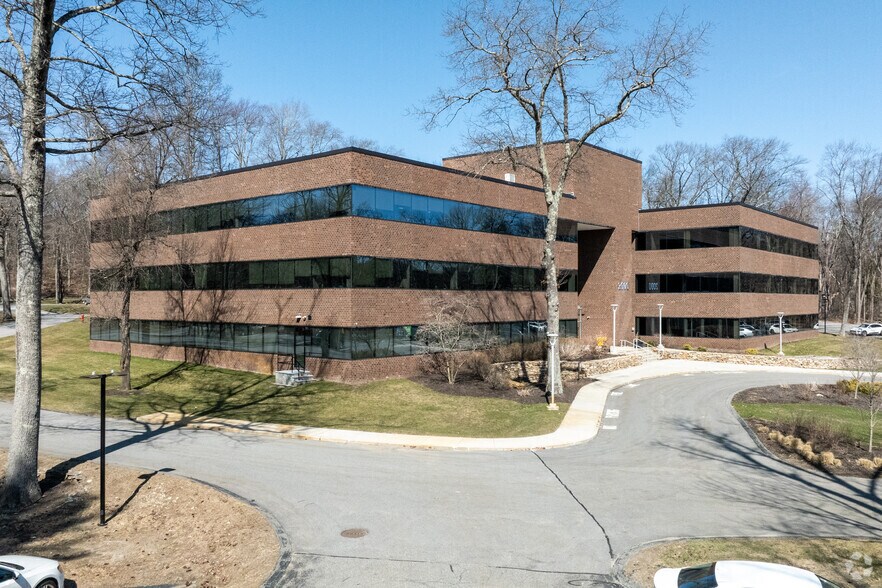 2000 West Park Dr, Westborough, MA for lease - Primary Photo - Image 1 of 16