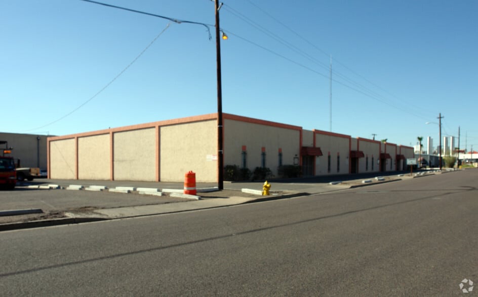 2515 W Holly St, Phoenix, AZ for lease - Building Photo - Image 3 of 16