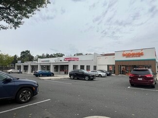 Plus de détails pour 5900 Leesburg Pike, Falls Church, VA - Commerce de détail à louer