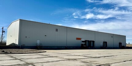 3 Quest Dr, Bloomington, IL for lease Building Photo- Image 2 of 10