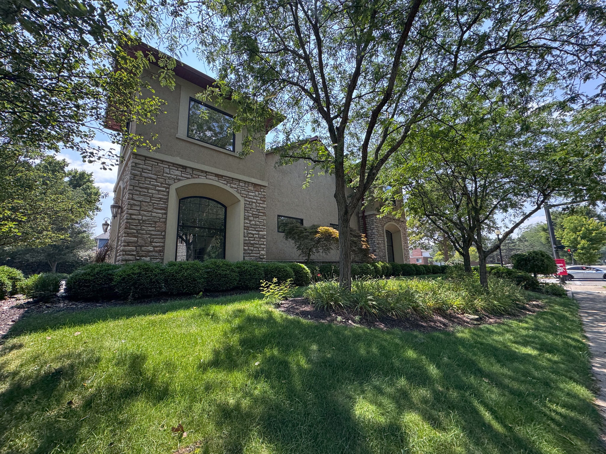 640 N Fountain Ave, Springfield, OH for sale Interior Photo- Image 1 of 29
