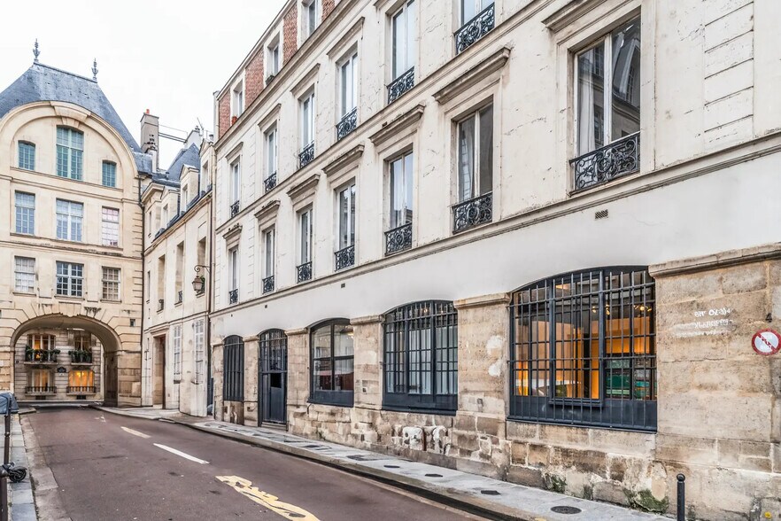 Retail in Paris for sale - Building Photo - Image 1 of 12