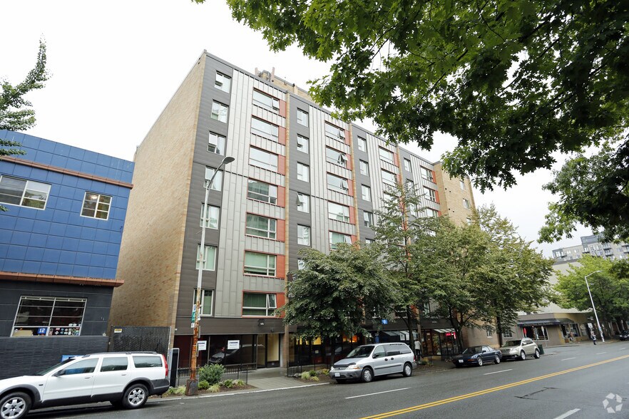 2521 1st Ave, Seattle, WA à louer - Photo du bâtiment - Image 1 de 4