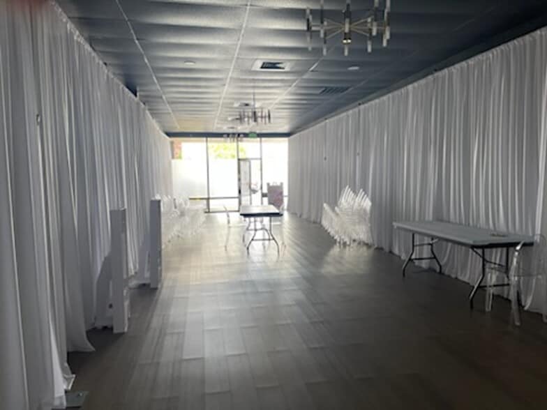 13902 W Hillsborough Ave, Tampa, FL for lease - Building Photo - Image 2 of 3