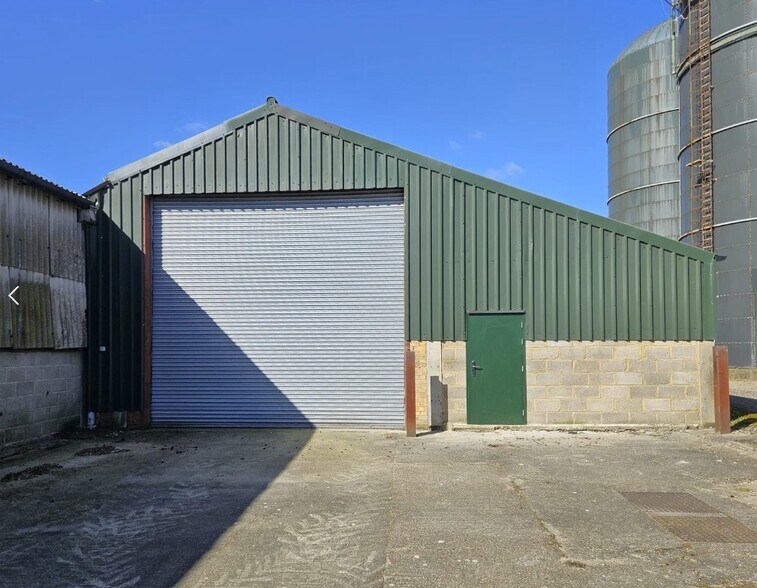 Beech Barn Farm, Enfield à louer - Photo du bâtiment - Image 2 de 2