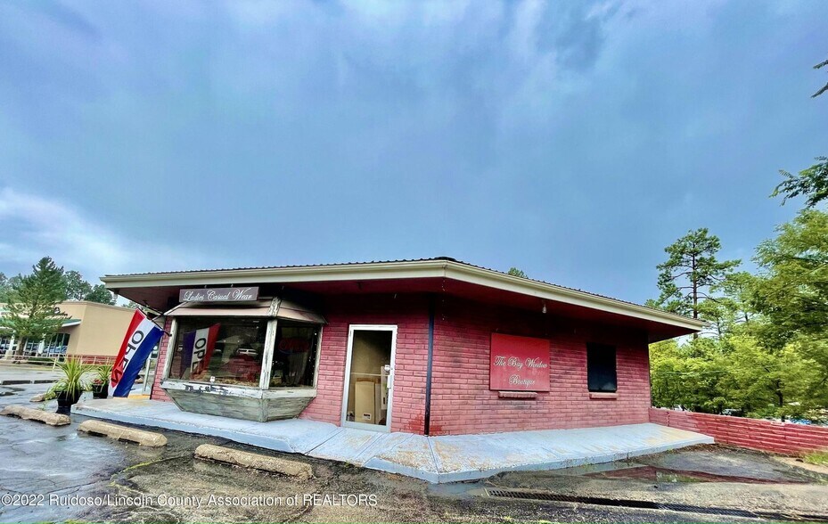 2716 Sudderth Dr, Ruidoso, NM à vendre - Photo du bâtiment - Image 2 de 25