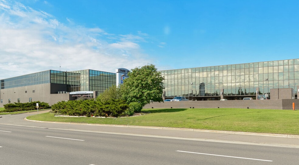 10403 172nd St NW, Edmonton, AB for lease - Building Photo - Image 2 of 7