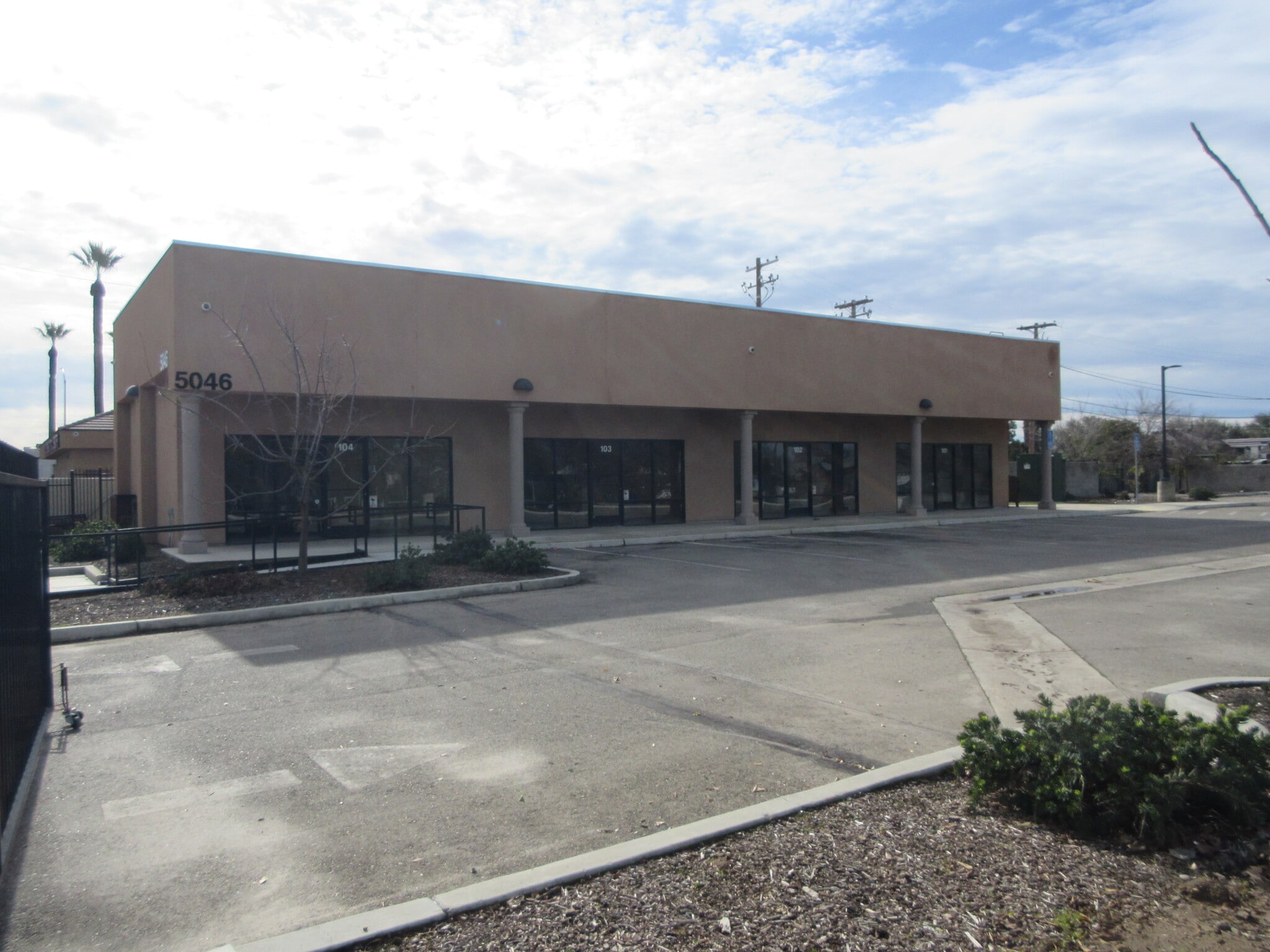 5046 E Mono St, Fresno, CA for lease Primary Photo- Image 1 of 7