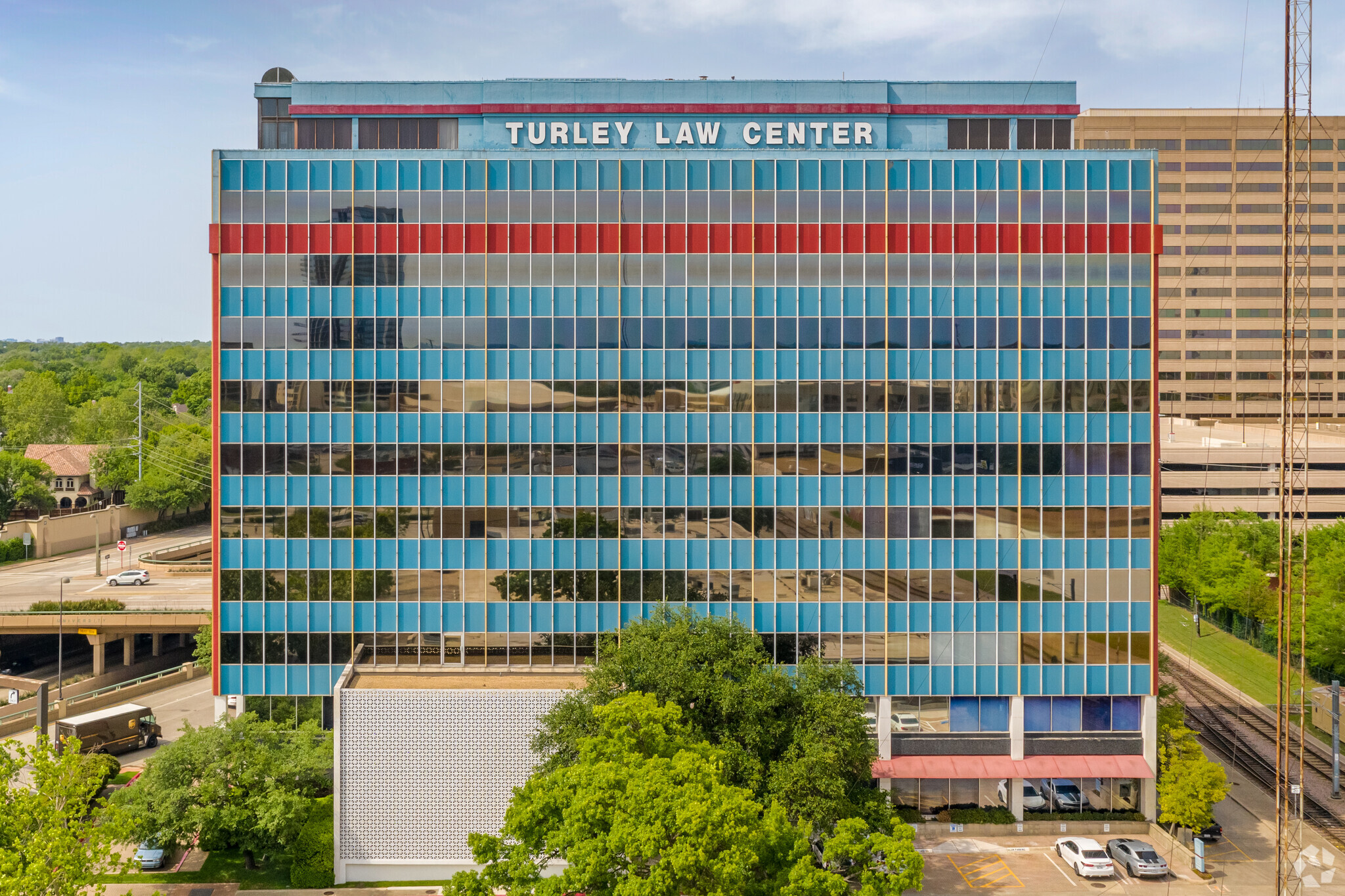 6440 N Central Expy, Dallas, TX à louer Photo du bâtiment- Image 1 de 10