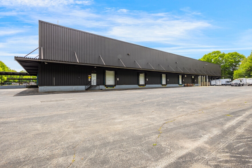 4 Energy Way, West Warwick, RI à louer - Photo du bâtiment - Image 3 de 10