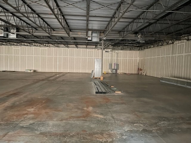 500 N IH 69, Robstown, TX for lease Interior Photo- Image 1 of 3