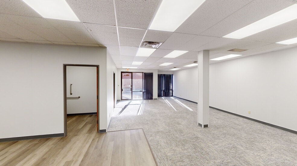2401 Directors Row, Indianapolis, IN à vendre - Numérisation 3D de Matterport - Image 3 de 20