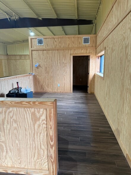 14359 State Highway 31 E, Brownsboro, TX à vendre - Photo du bâtiment - Image 3 de 12