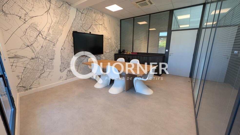 Office in Fréjus for sale - Building Photo - Image 3 of 7