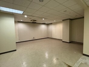 220 Market Ave S, Canton, OH for lease Interior Photo- Image 1 of 3