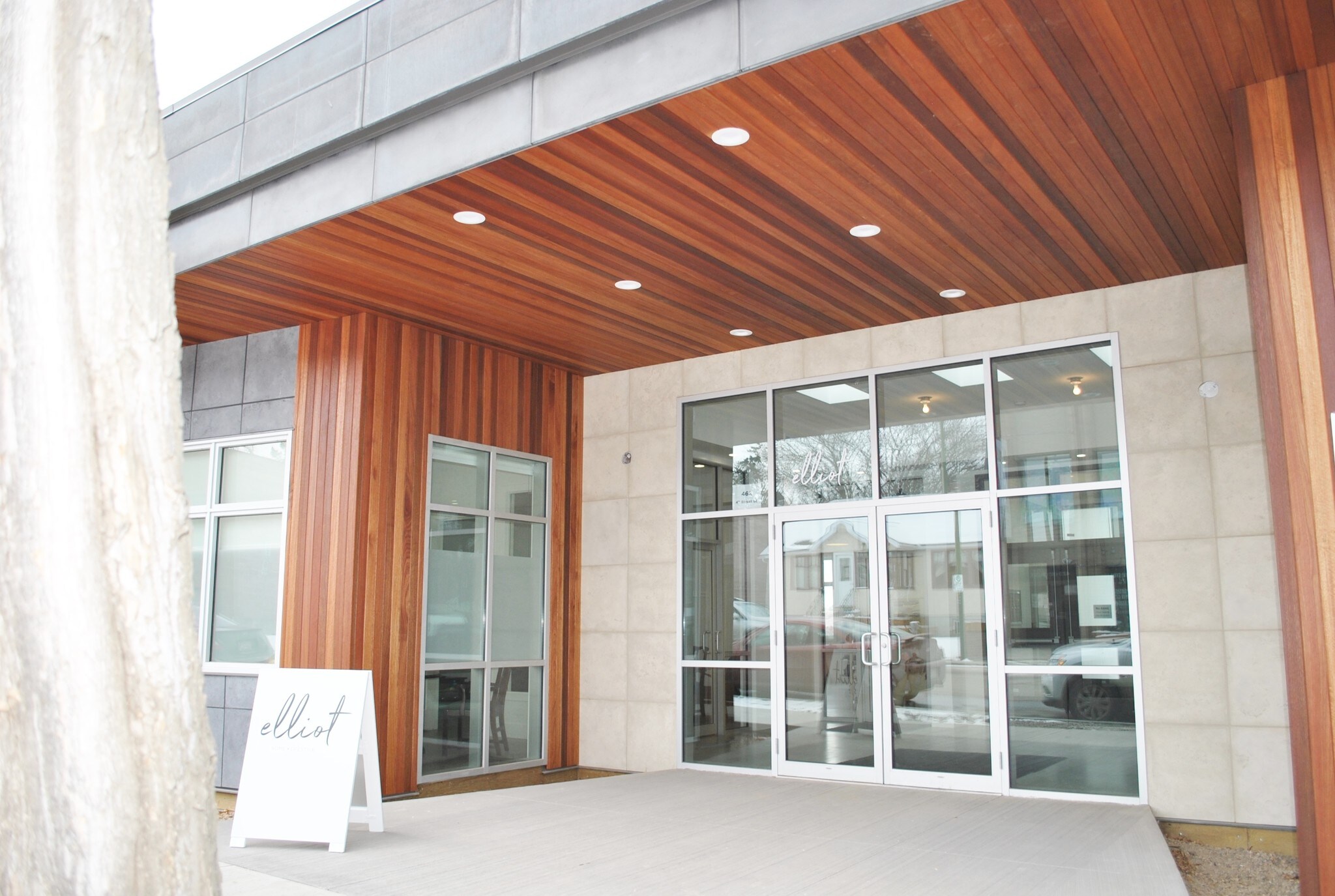 462 4th St SE, Medicine Hat, AB à vendre Photo du bâtiment- Image 1 de 1