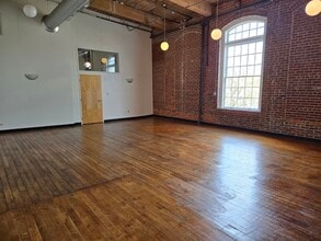 200 N Greensboro St, Carrboro, NC for lease Interior Photo- Image 2 of 3