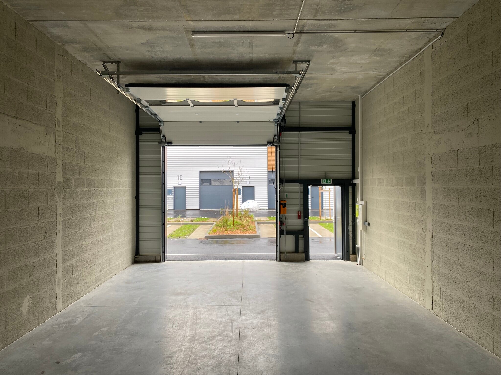 5 Allée Jacques Delors, Gradignan for lease Building Photo- Image 1 of 4