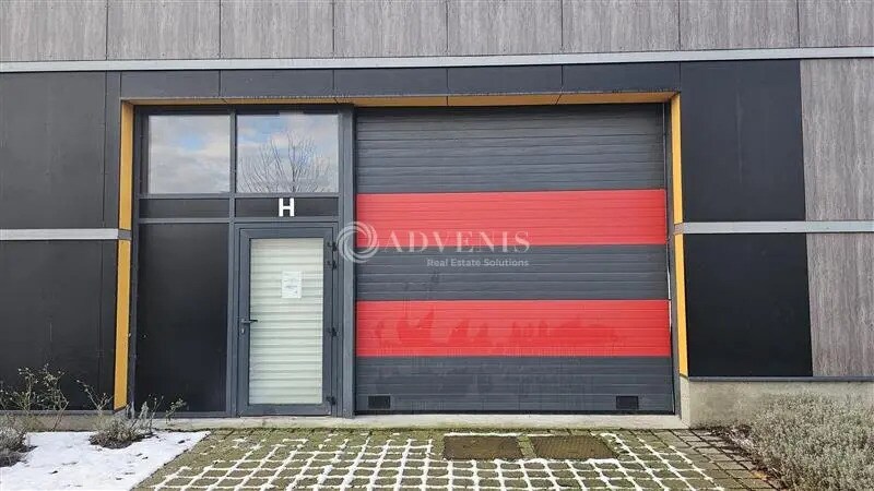 Flex in Tourcoing for lease - Building Photo - Image 2 of 8