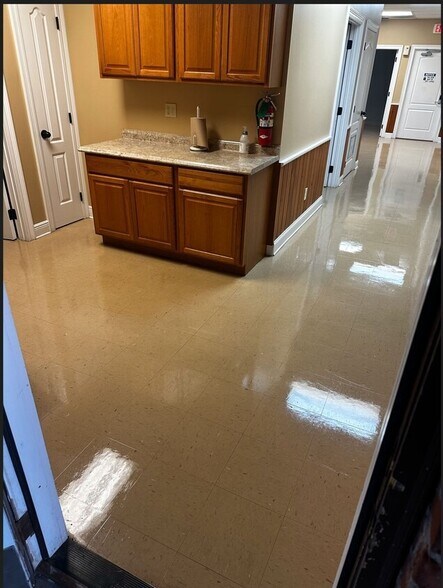 229 Highway 96, Broussard, LA for sale - Interior Photo - Image 2 of 13