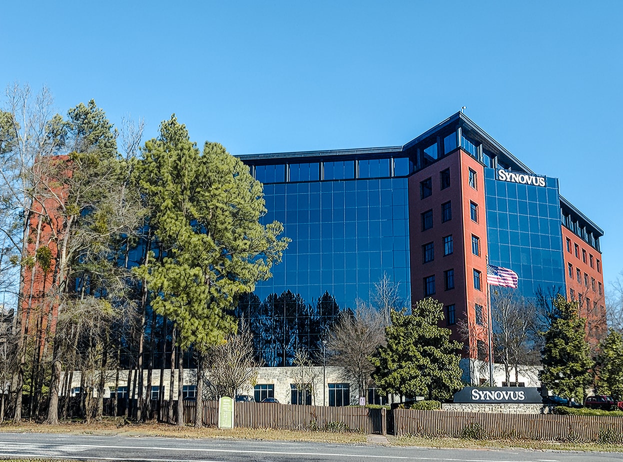 800 Shades Creek Pkwy, Birmingham, AL for lease Primary Photo- Image 1 of 8