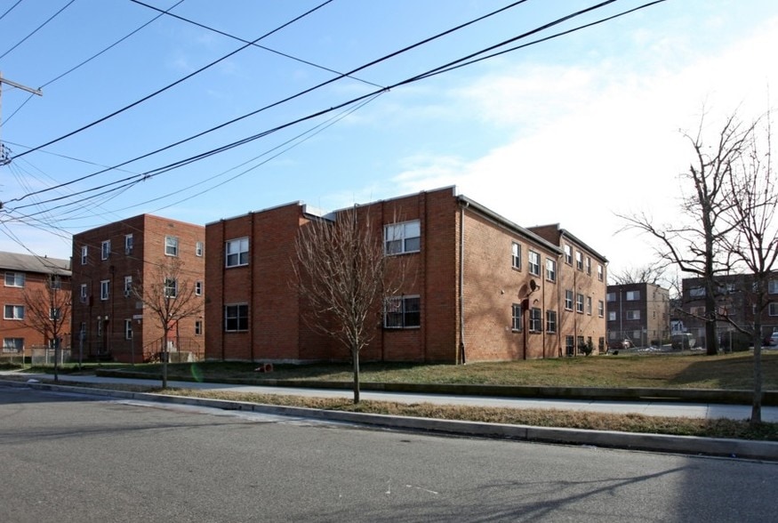 133 Yuma St SE, Washington, DC for sale - Building Photo - Image 2 of 5