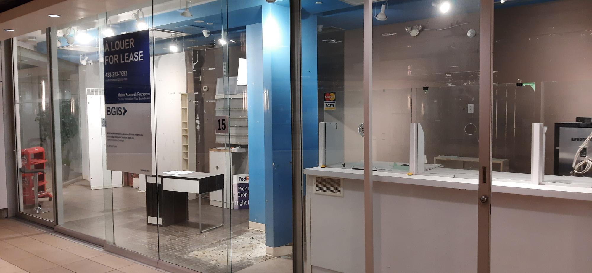 200 Boul René-Lévesque O, Montréal, QC for lease Interior Photo- Image 1 of 4