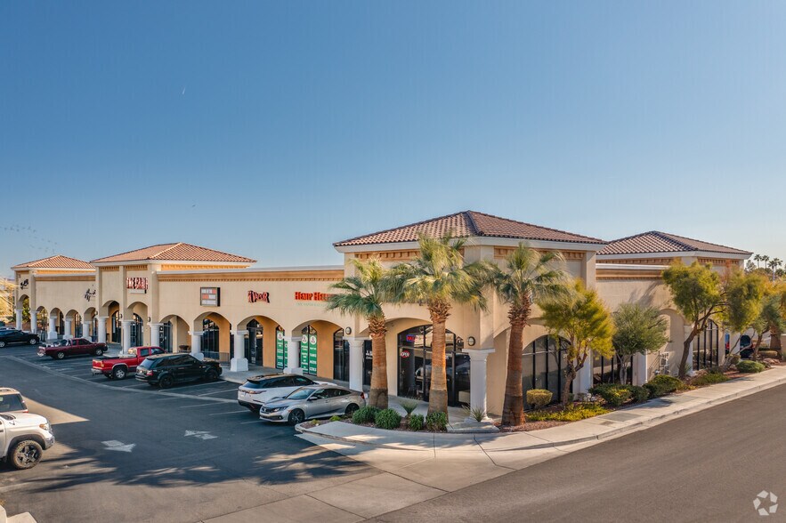 7885 W Sahara Ave, Las Vegas, NV à louer - Photo principale - Image 1 de 3