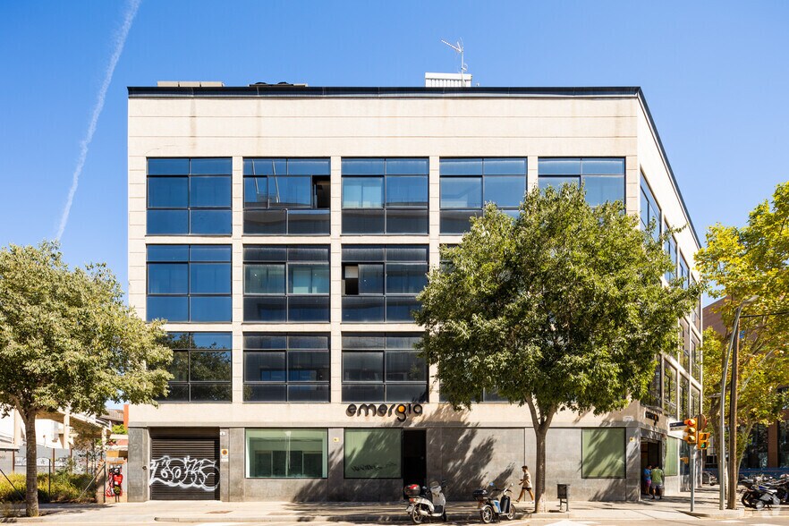 Carrer d'Àvila, 60, Barcelona, Barcelona for lease - Building Photo - Image 2 of 4