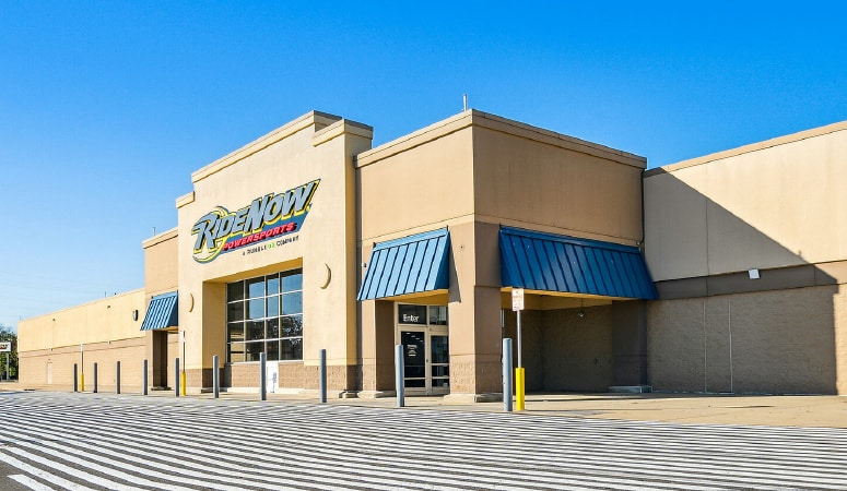 100 Commerce Cir, Bristol, PA for lease Building Photo- Image 1 of 1