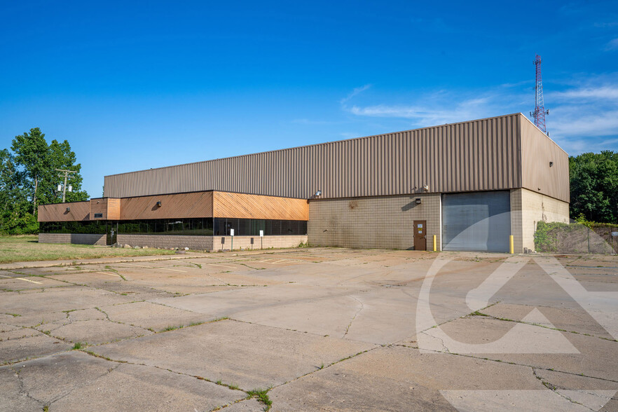 37230 26 Mile Rd, New Baltimore, MI for lease - Building Photo - Image 2 of 3