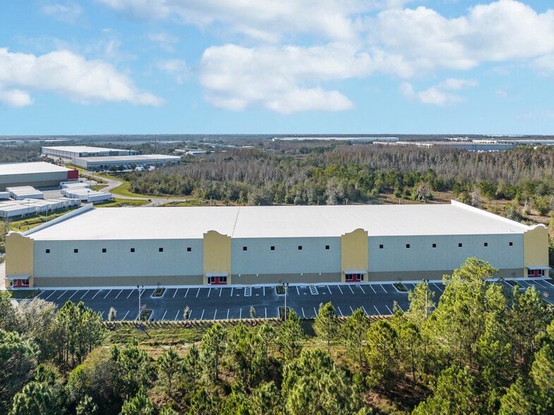 4720 Gateland Dr, Lakeland, FL for lease - Building Photo - Image 2 of 10