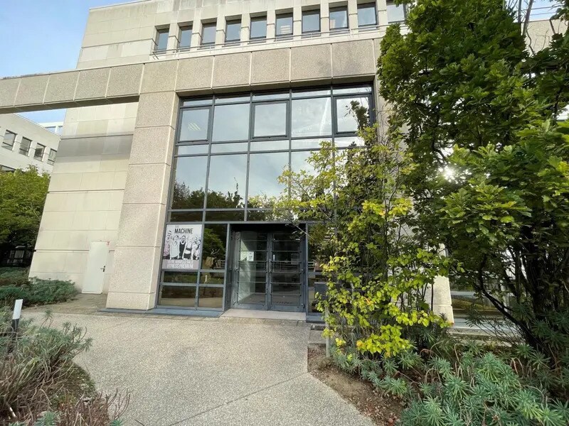 Office in Guyancourt for lease Building Photo- Image 1 of 4
