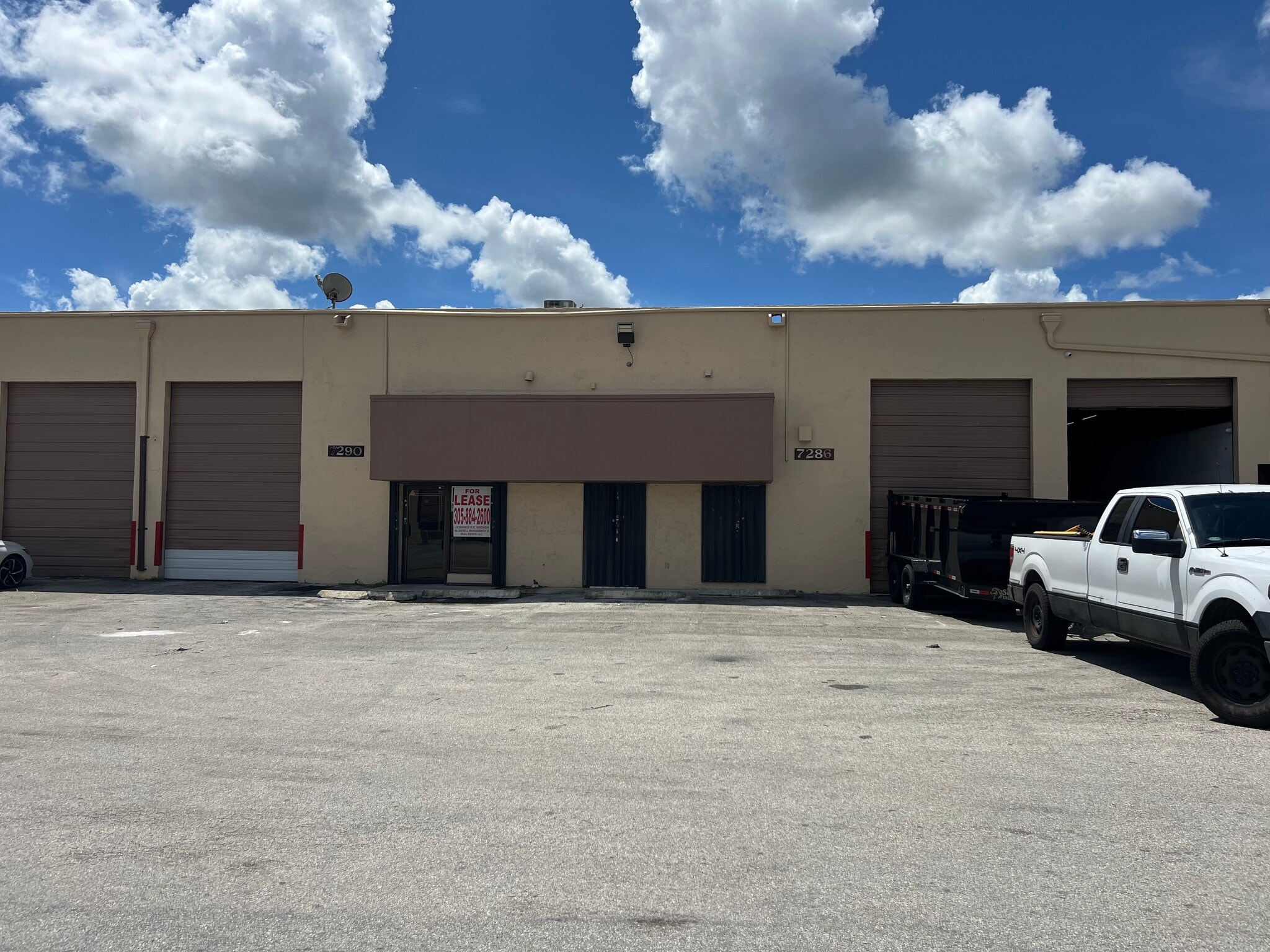 7282-7302 NW 70th St, Miami, FL for lease Building Photo- Image 1 of 14