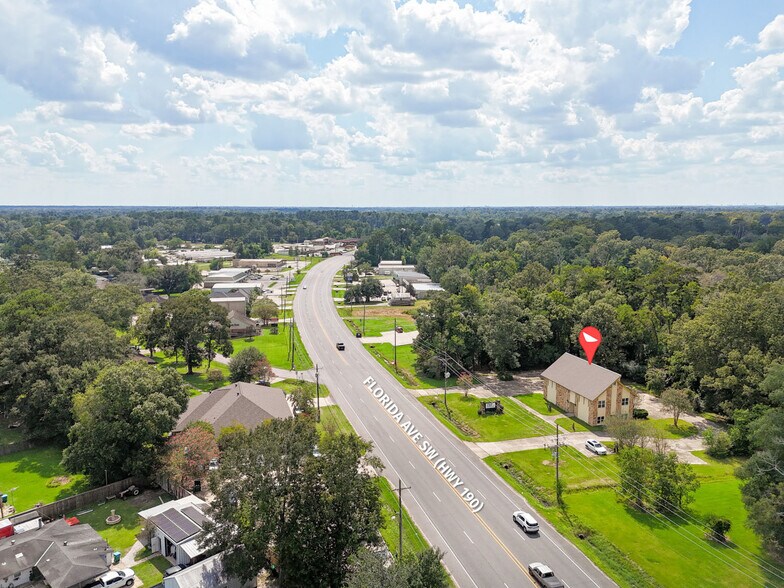 1783 Florida Ave SW, Denham Springs, LA à vendre - Photo du bâtiment - Image 2 de 10