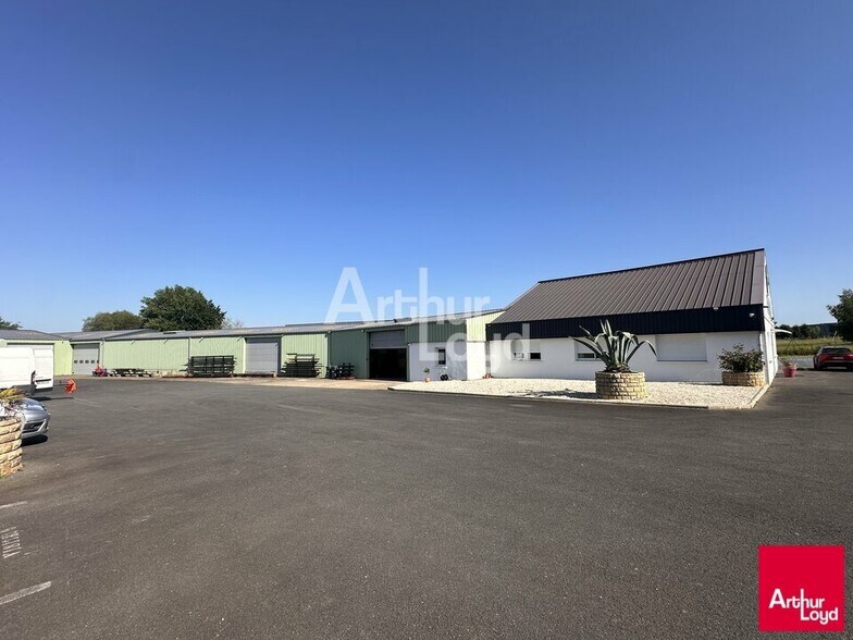 Flex in Bourgbarré for sale - Building Photo - Image 2 of 10