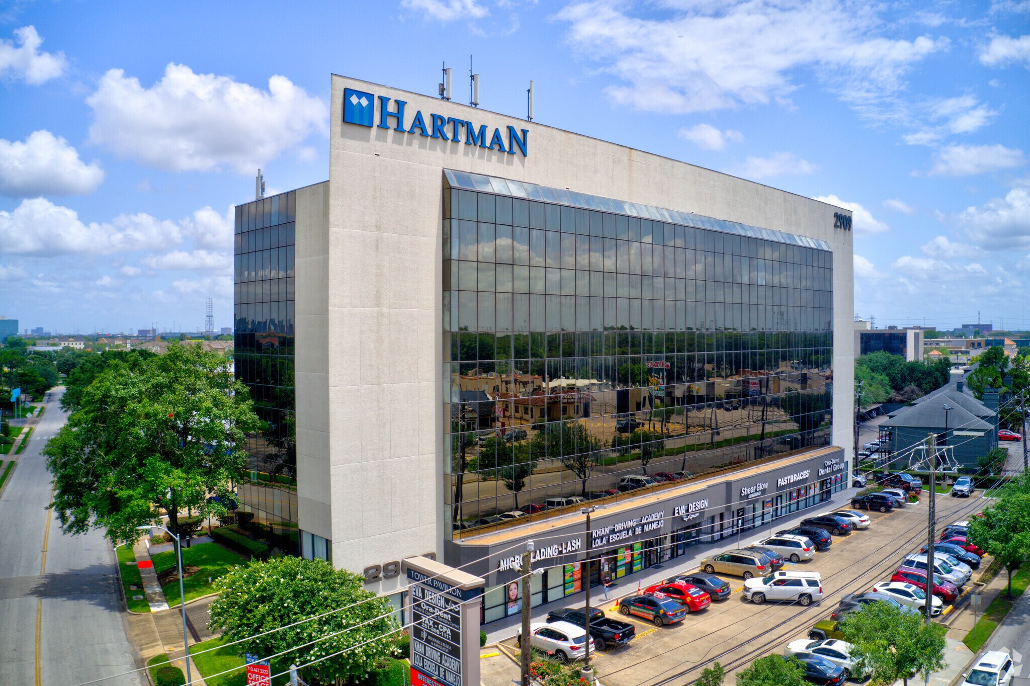 2909 Hillcroft Ave, Houston, TX for lease Building Photo- Image 1 of 18